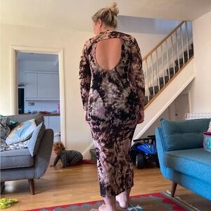 Elegant Tie-Dye Long Sleeve Dress